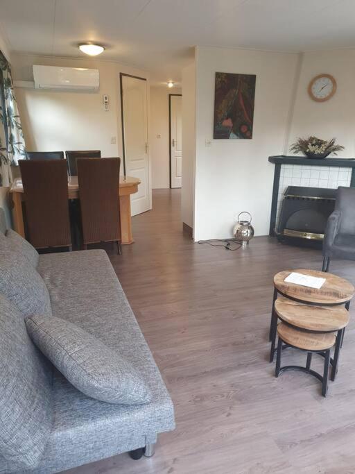Cozy chalet for 4 Veluwe view 3