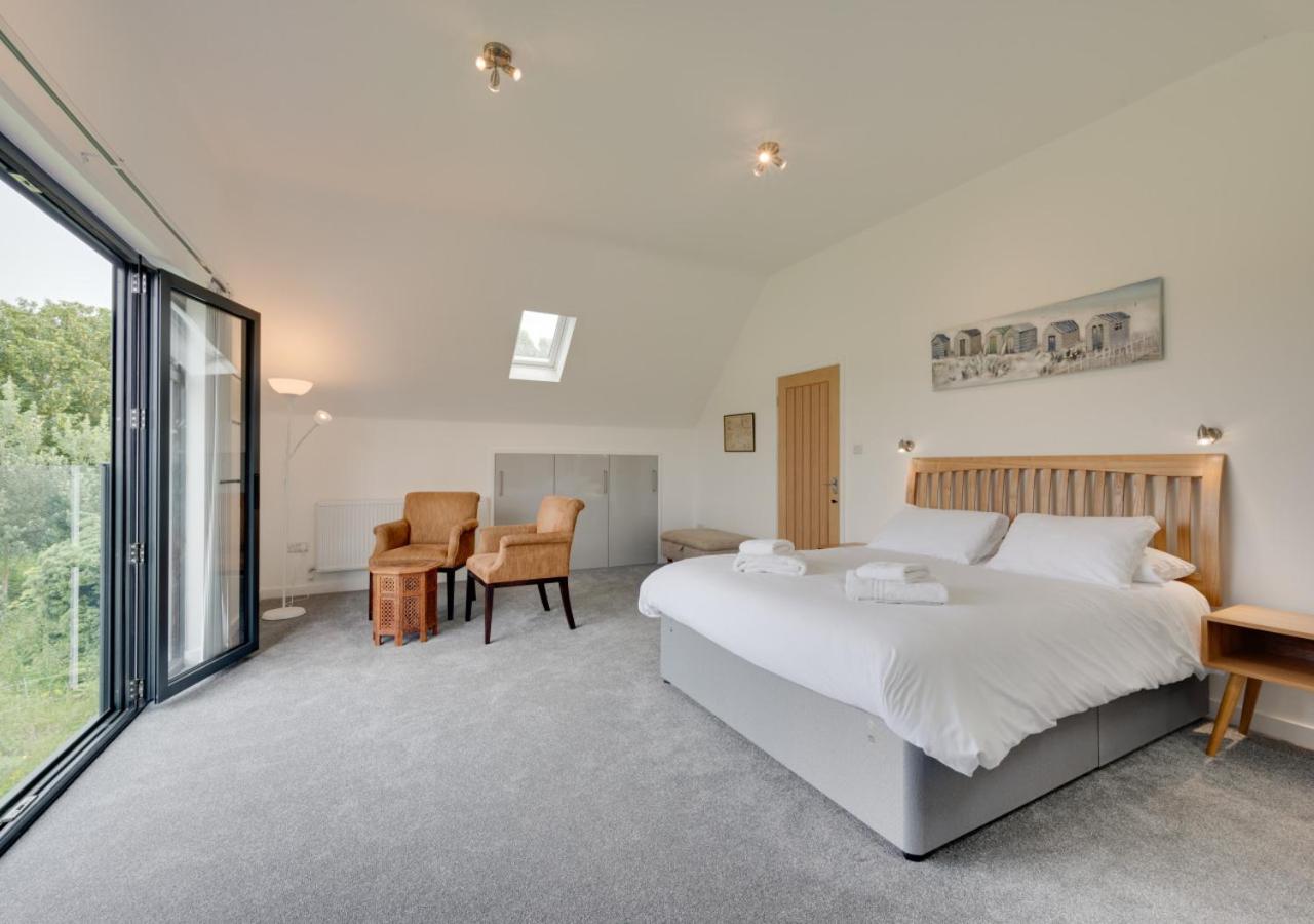 5 Bed in Aldeburgh oc-pops