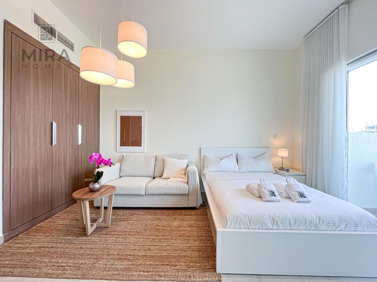 Mira Holiday Homes - Serviced studio with balcony