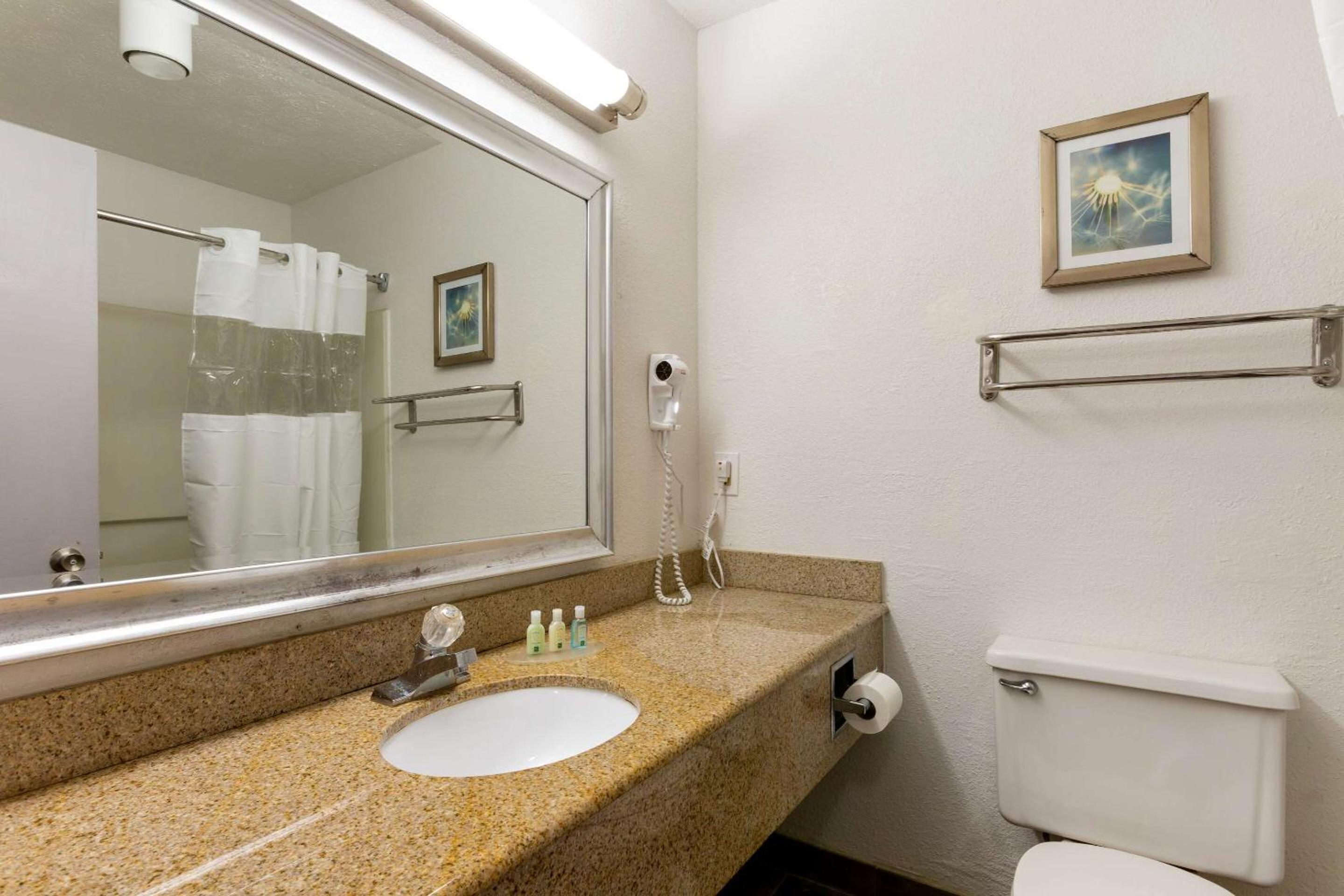 Quality Inn Alexis Rd, 사진 34