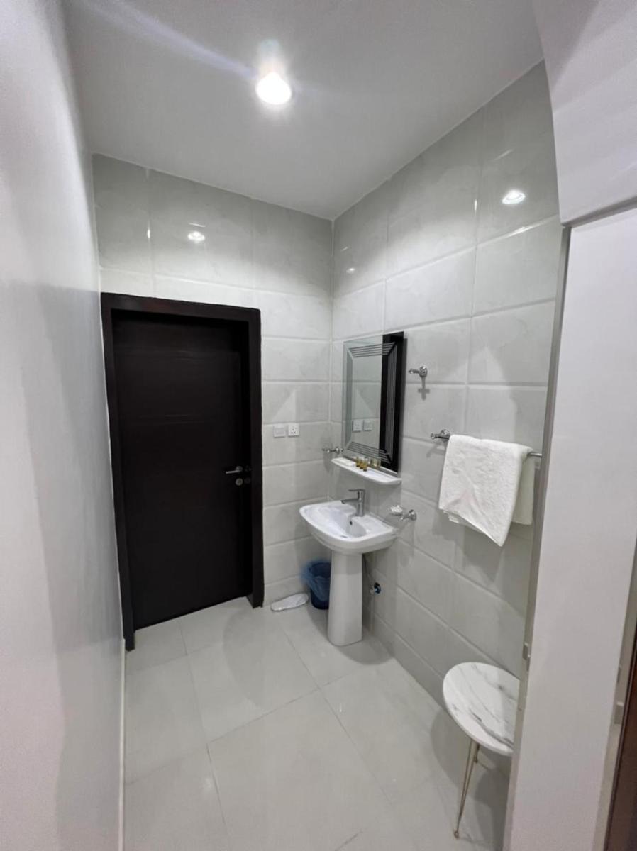 Al-Sumou Tower Furnished Apartments view 5