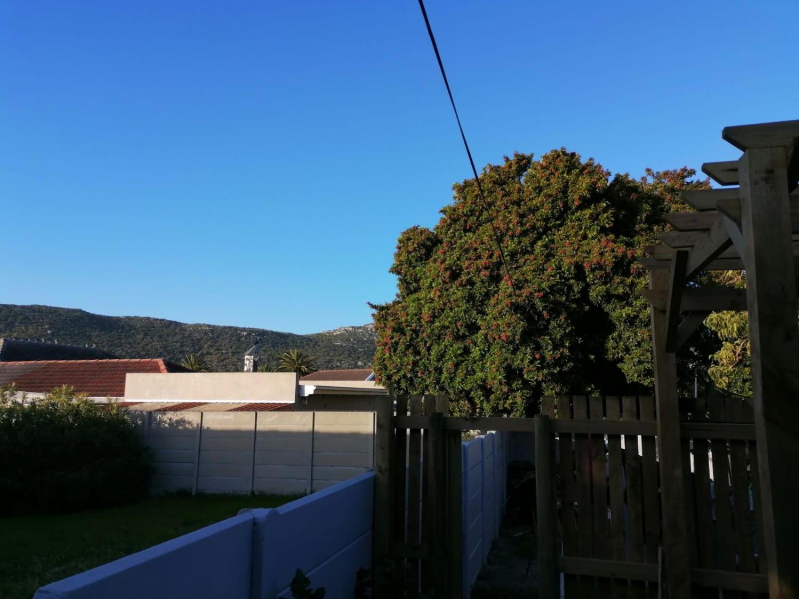 Jangada cottage sun valley fish hoek