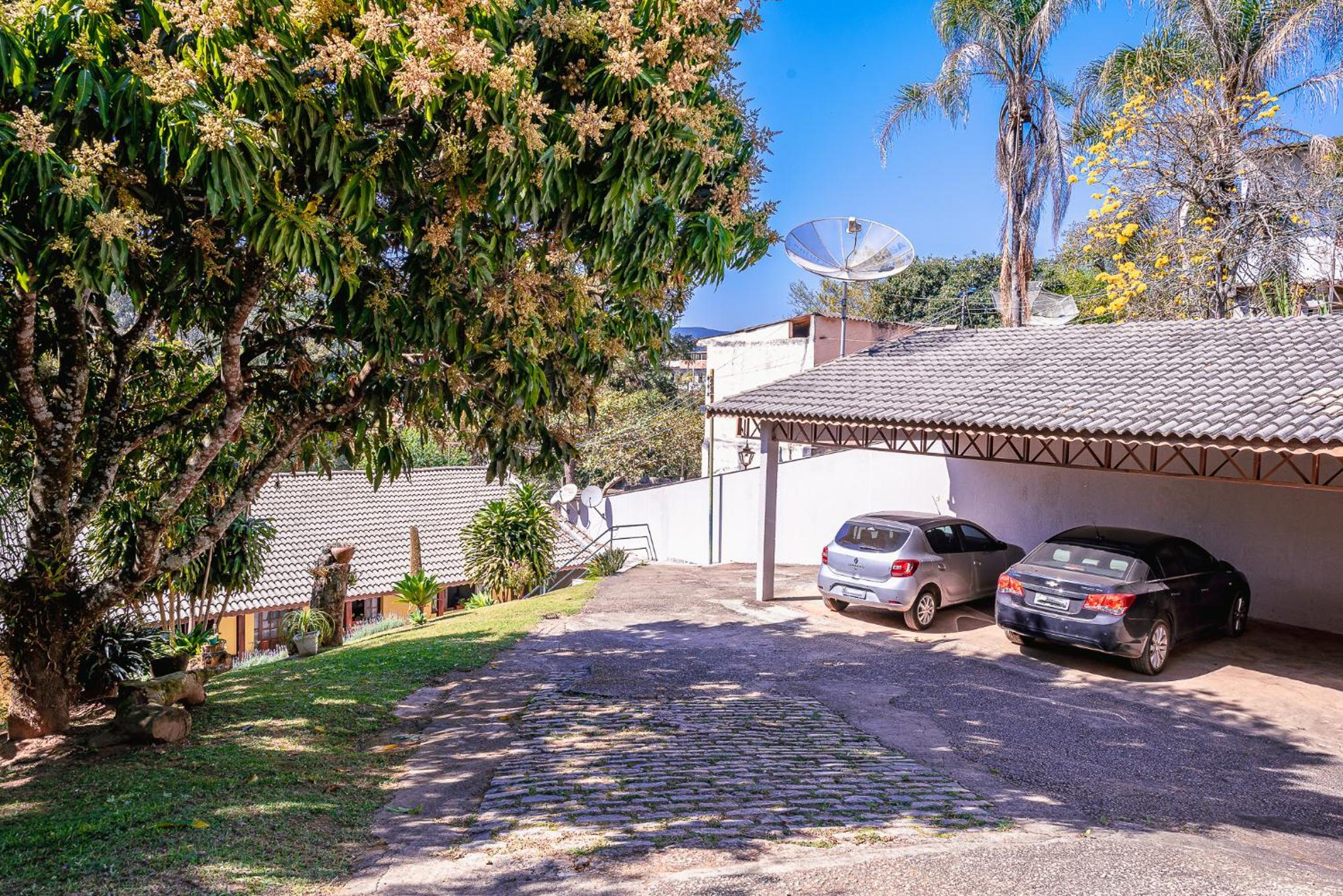 Refúgio e diversão para FAMÍLIAS a 60 min de SP - Piscina, Churrasqueira, wifi 300Mbps - PETFRIENDLY