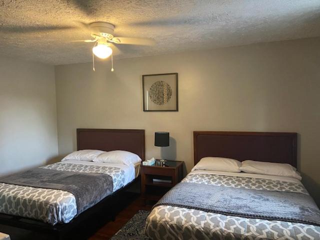 Nightshade Inn & Gardens