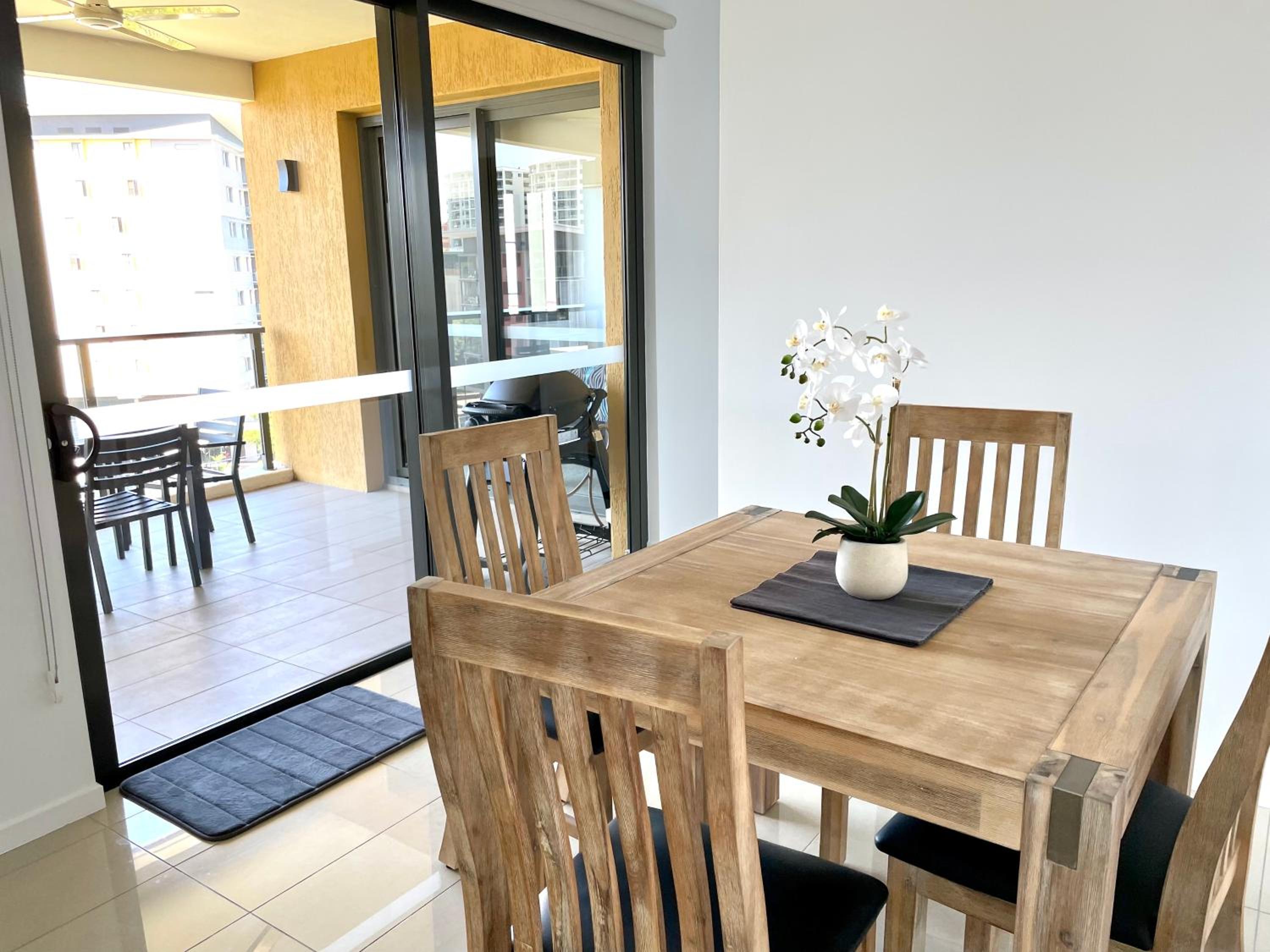 Serenity Zealandia - Luxury 1brm unit at Darwin Waterfront