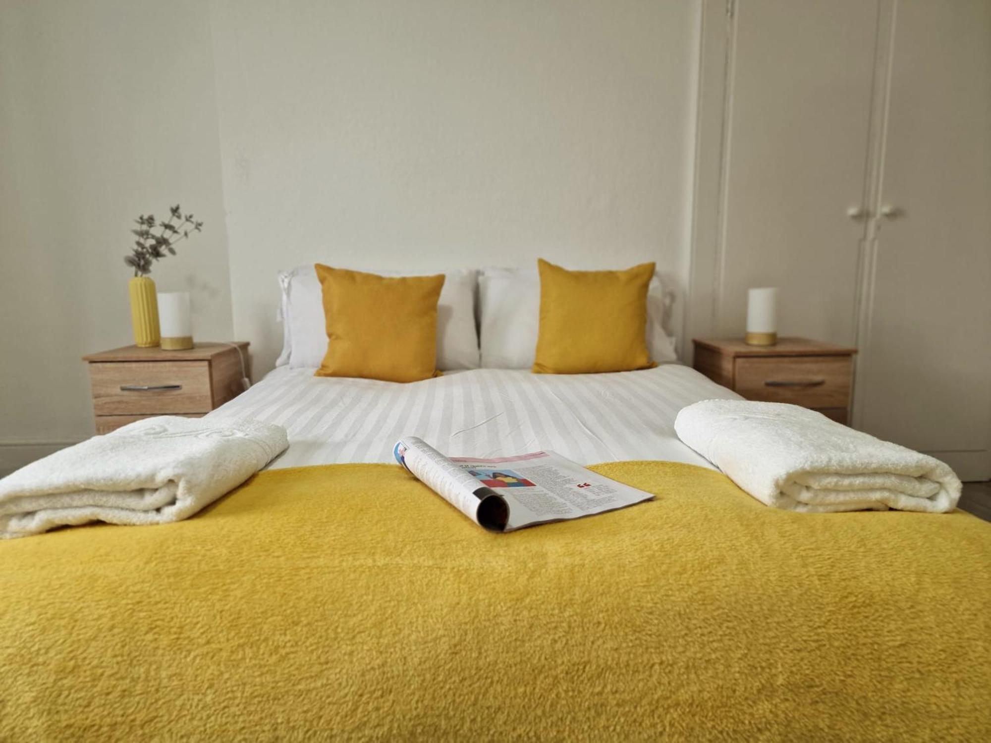 Spacious 4 Bedrooms apartment for 10 near Marble Arch