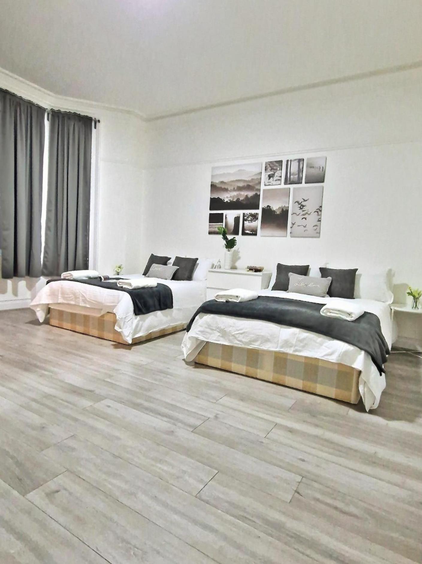 Spacious 4 Bedrooms apartment for 10 near Marble Arch