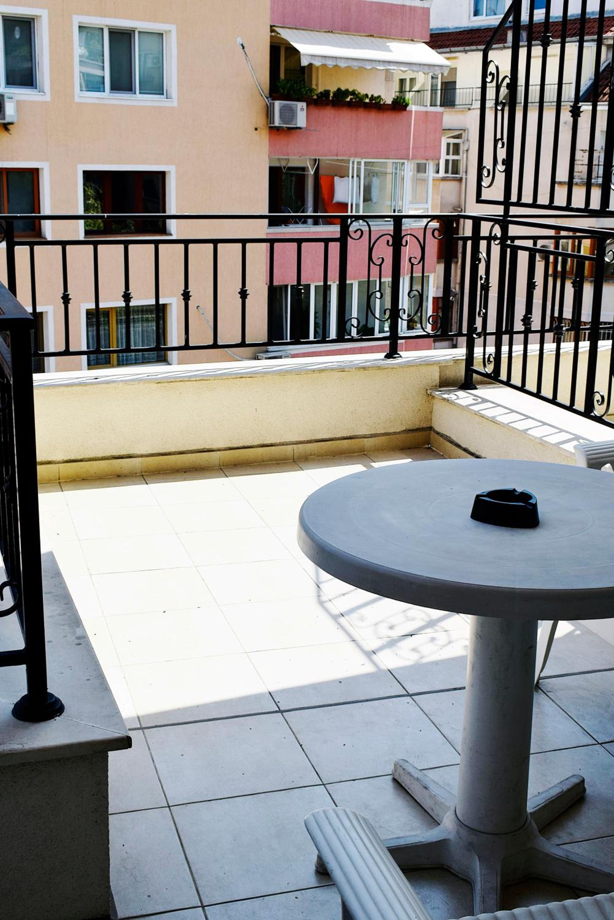 Flora Beach Apartaments