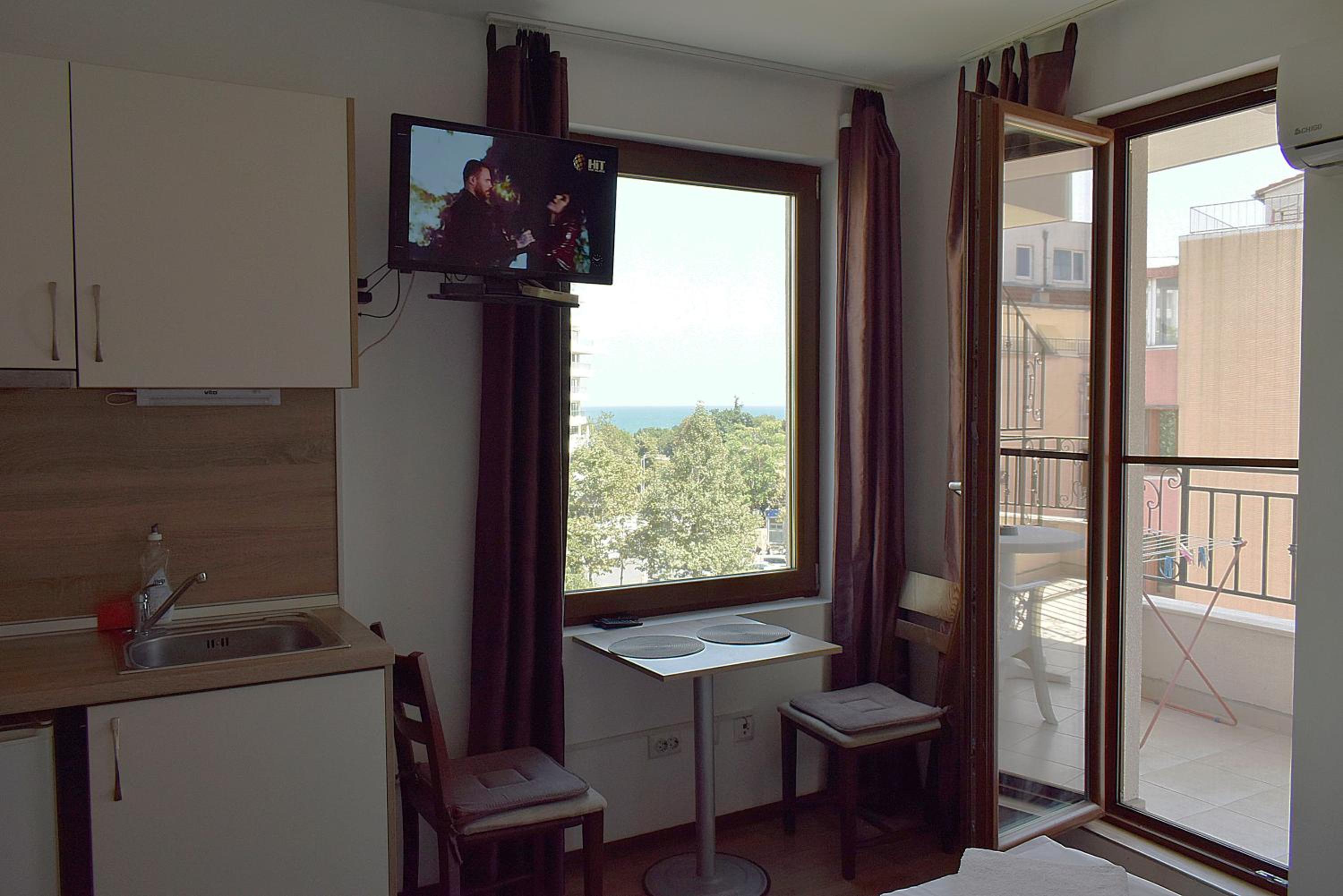Flora Beach Apartaments