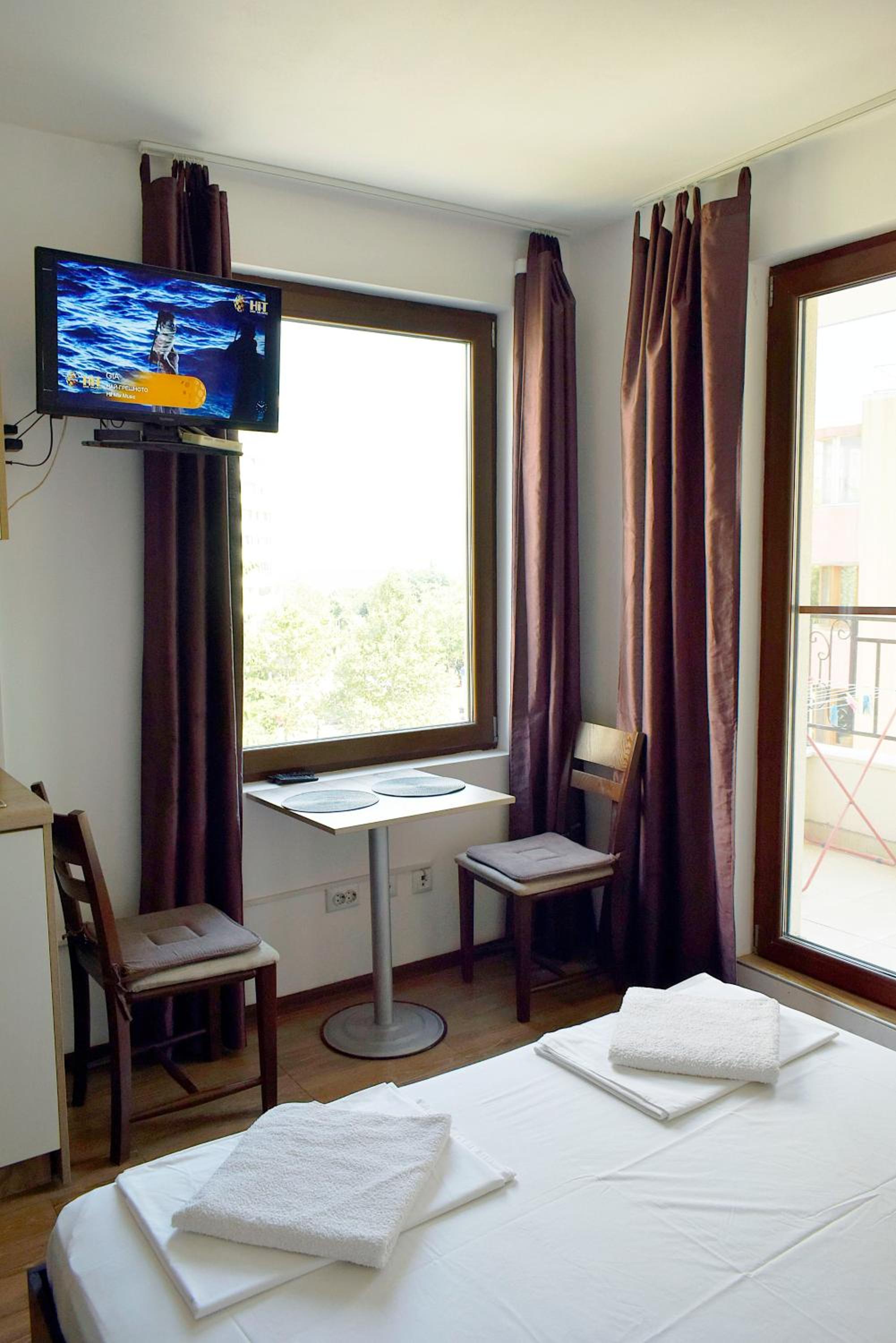 Flora Beach Apartaments