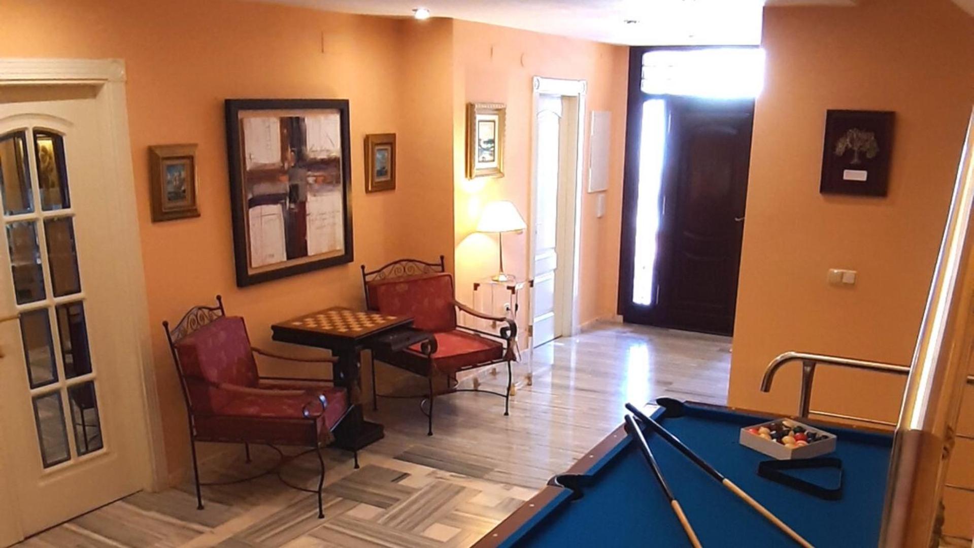 lounge
