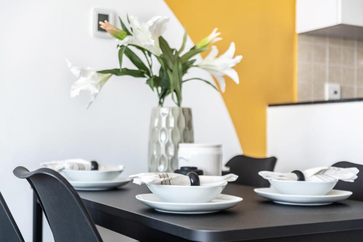 The Smart Concierge - Marina views