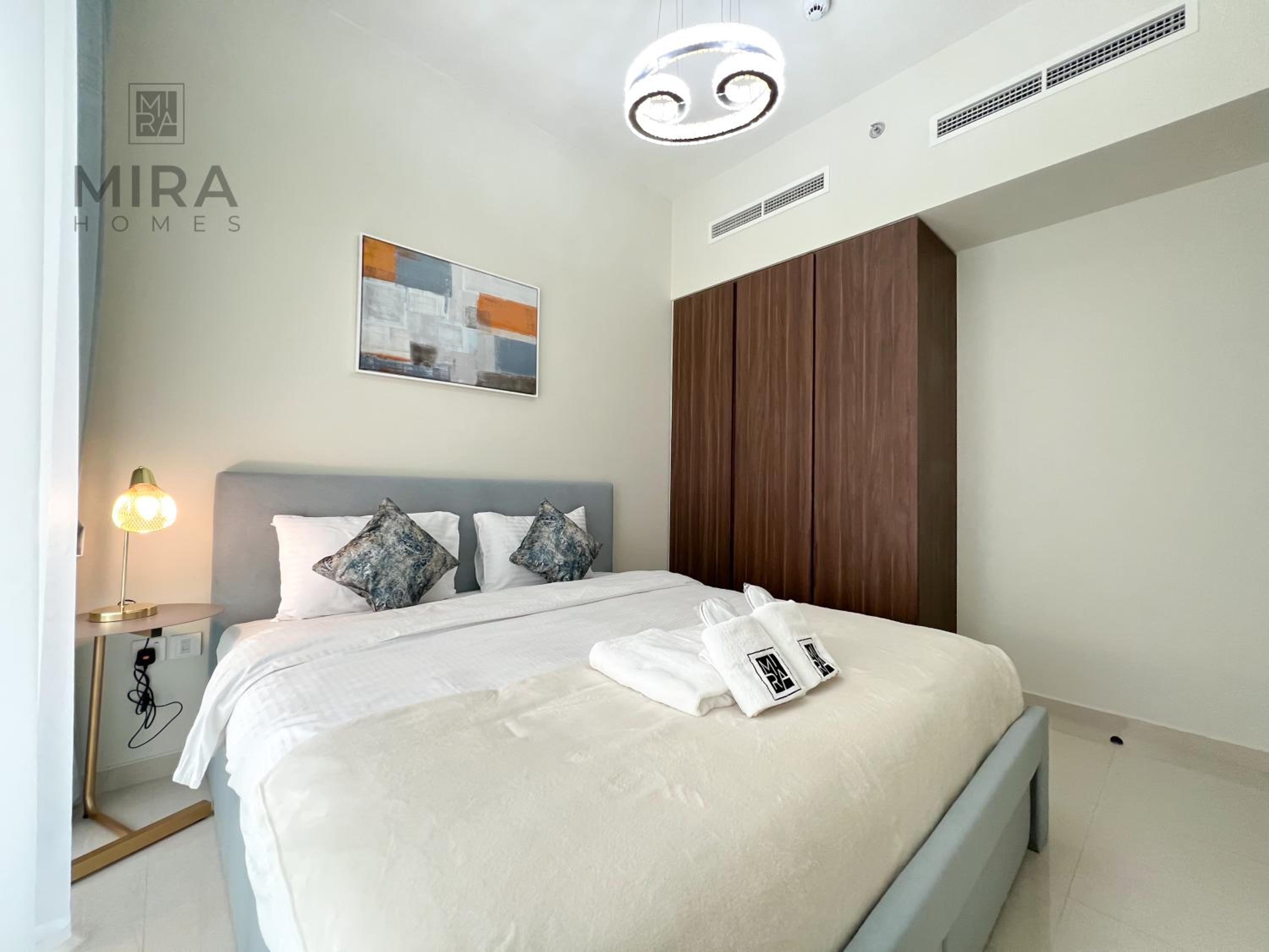 Mira Holiday Homes - Newly furnished 1 bedroom in Business Bay