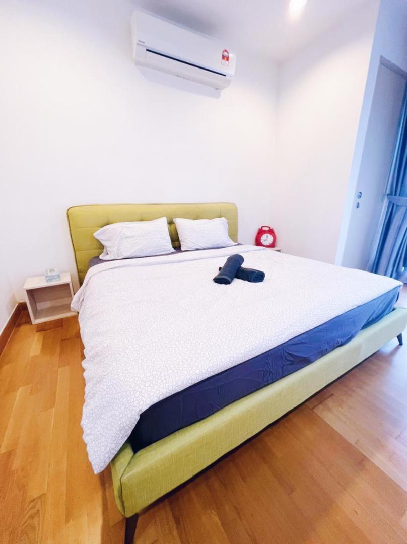 Connected train 1 Bedroom ABOVE MALL-16