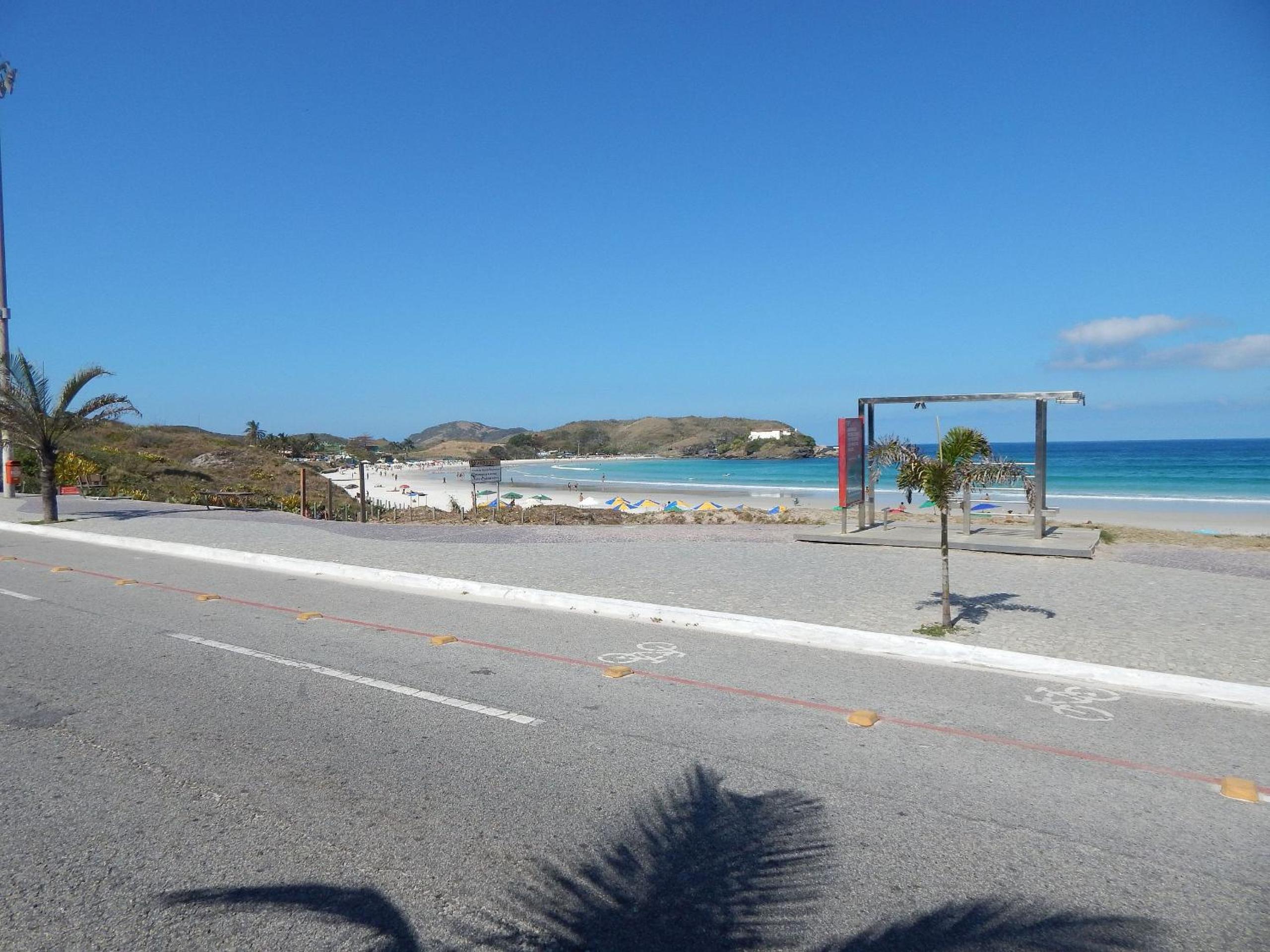 Lindo e bem localizado 3 quartos de frente p/ Mar - Praia do Forte - CF06