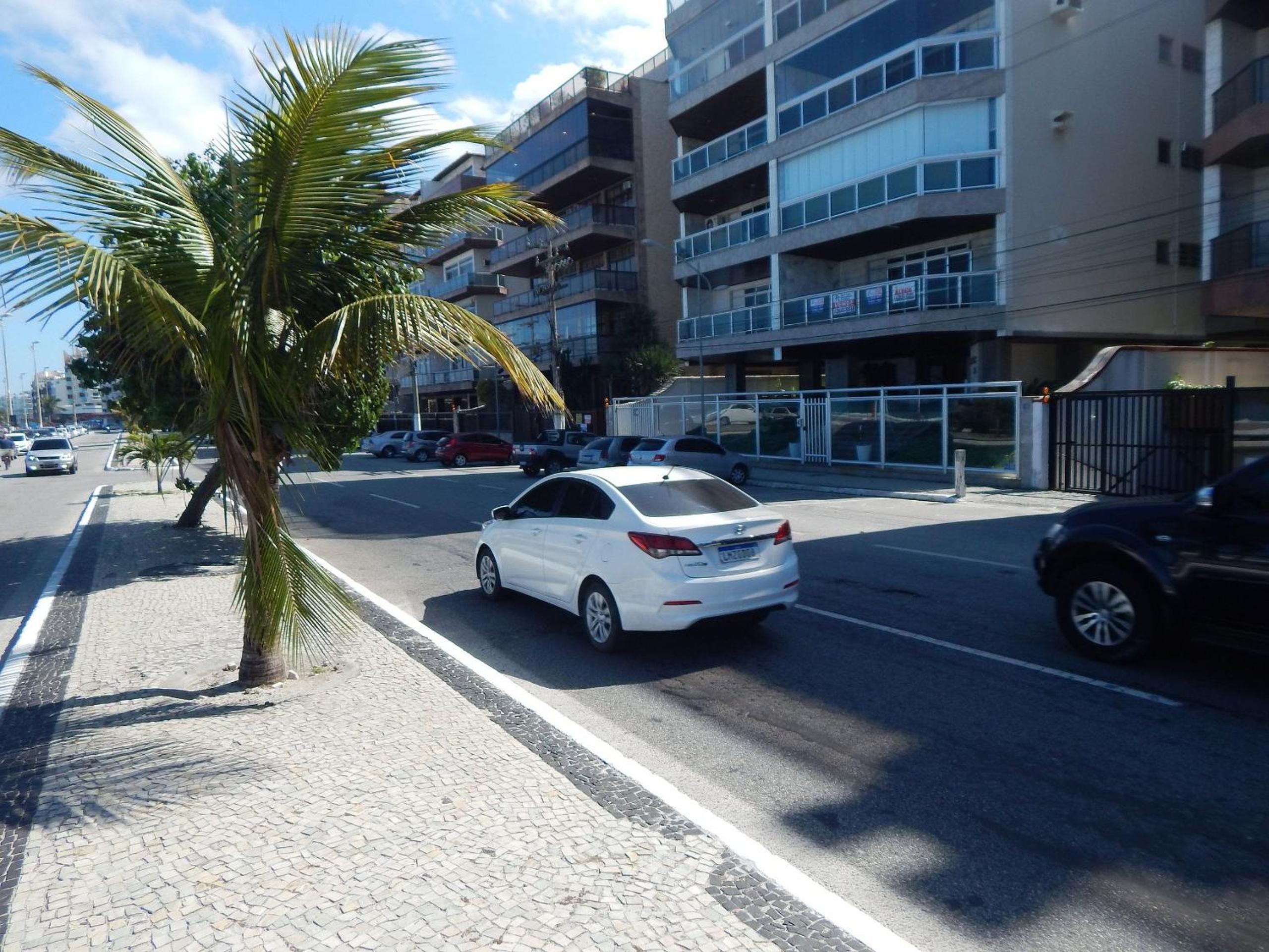 Lindo e bem localizado 3 quartos de frente p/ Mar - Praia do Forte - CF06