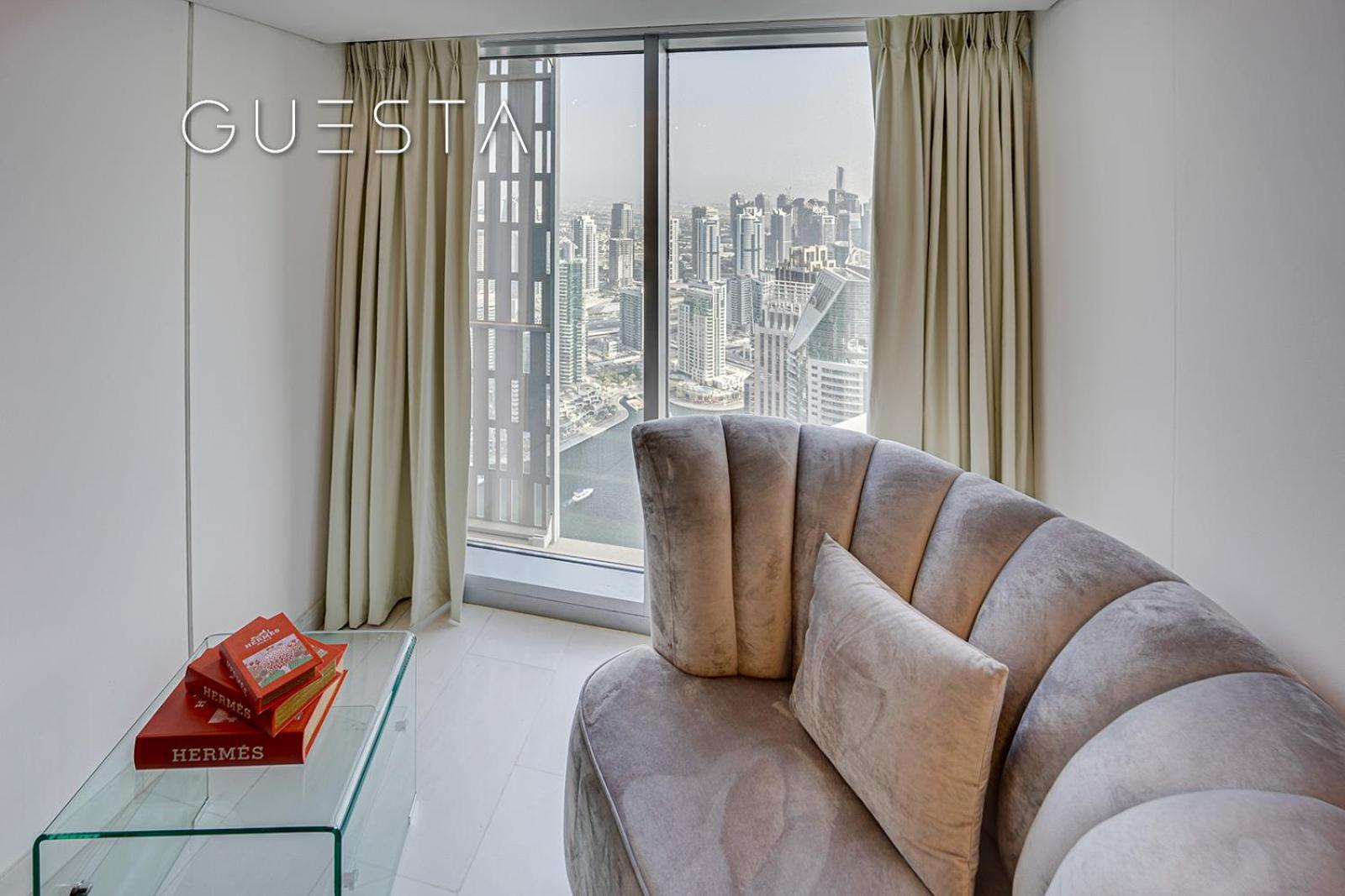 Cayan Tower, Dubai Marina
