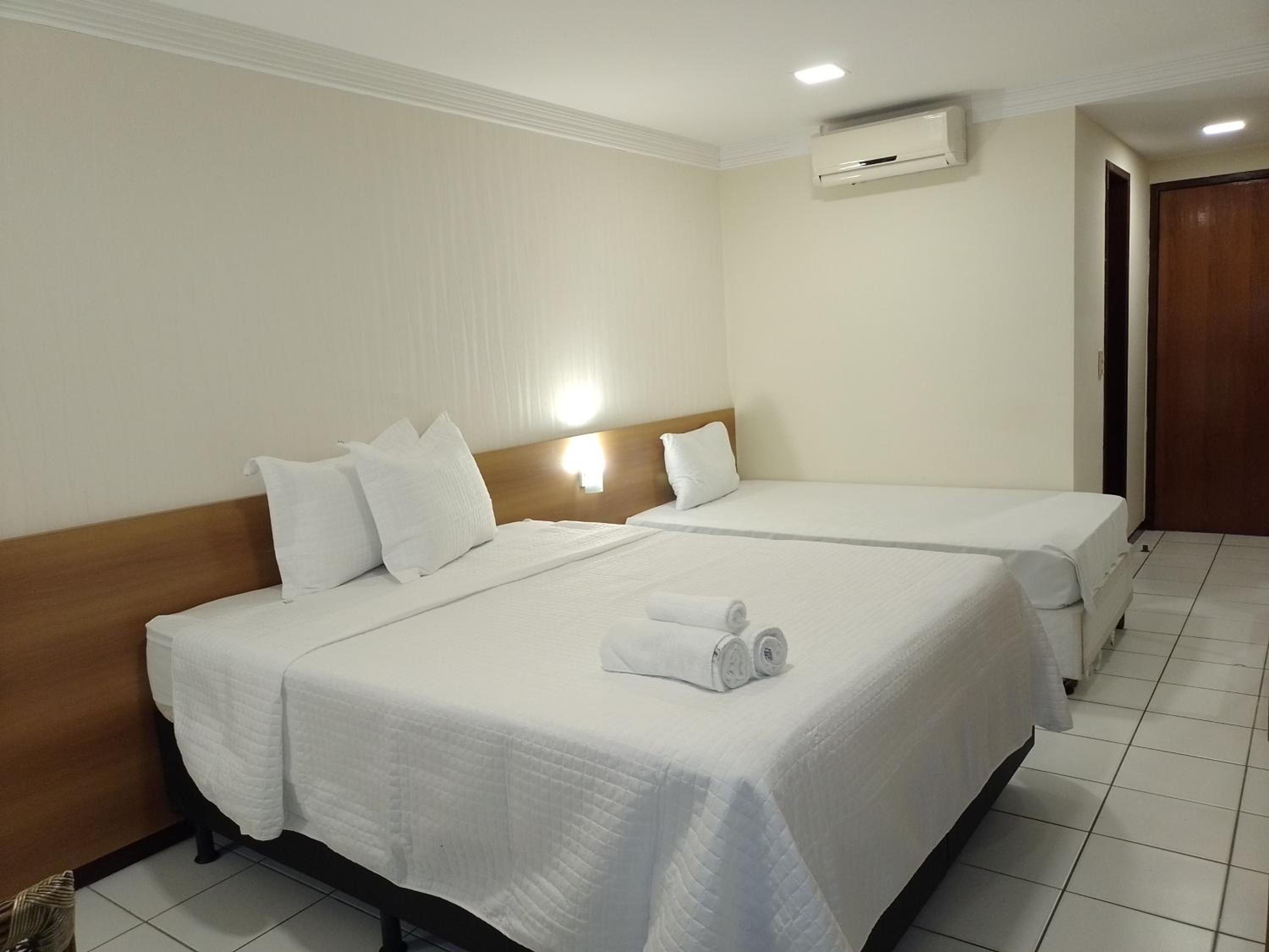 PONTA NEGRA FLAT APART