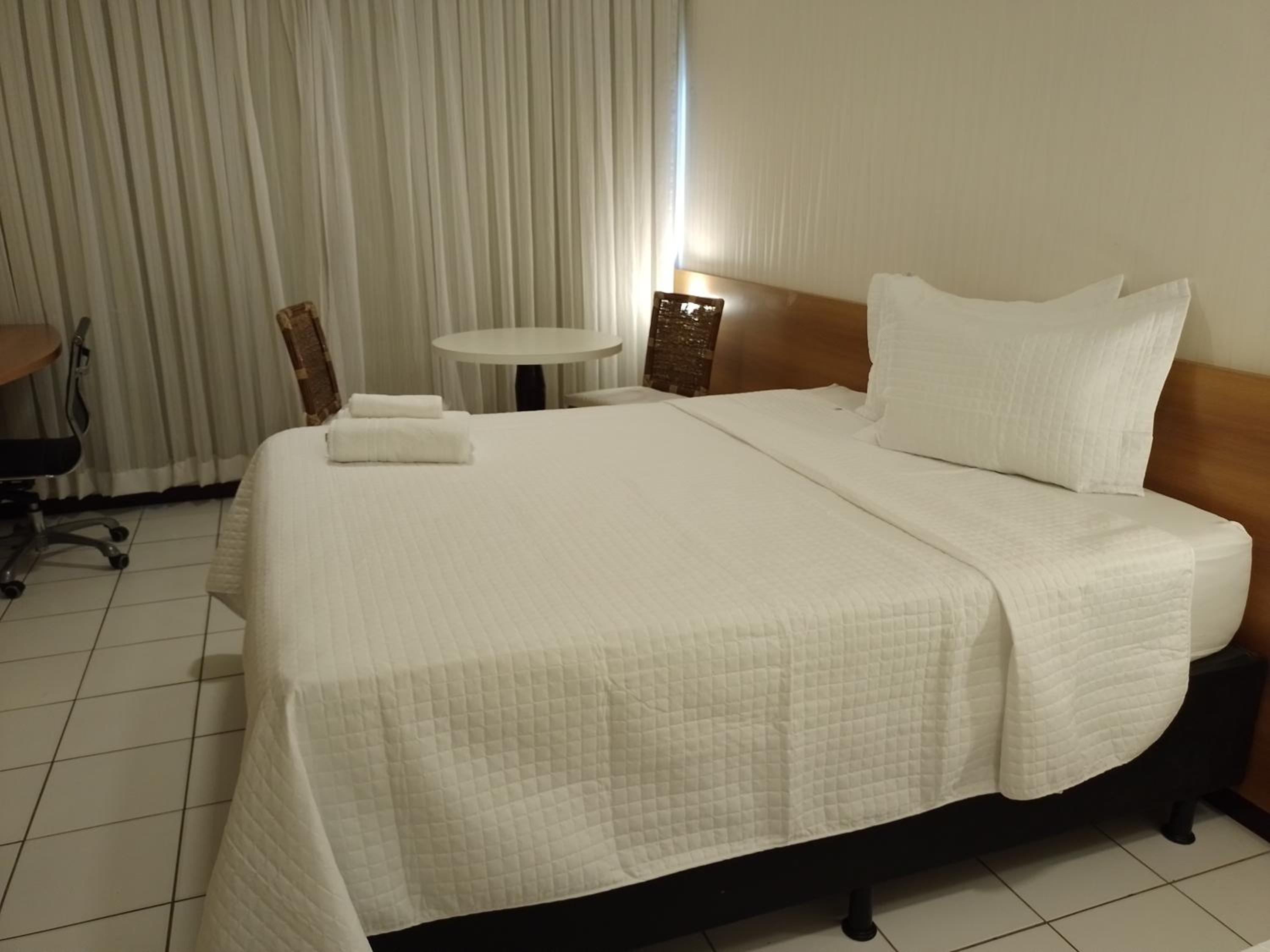 PONTA NEGRA FLAT APART