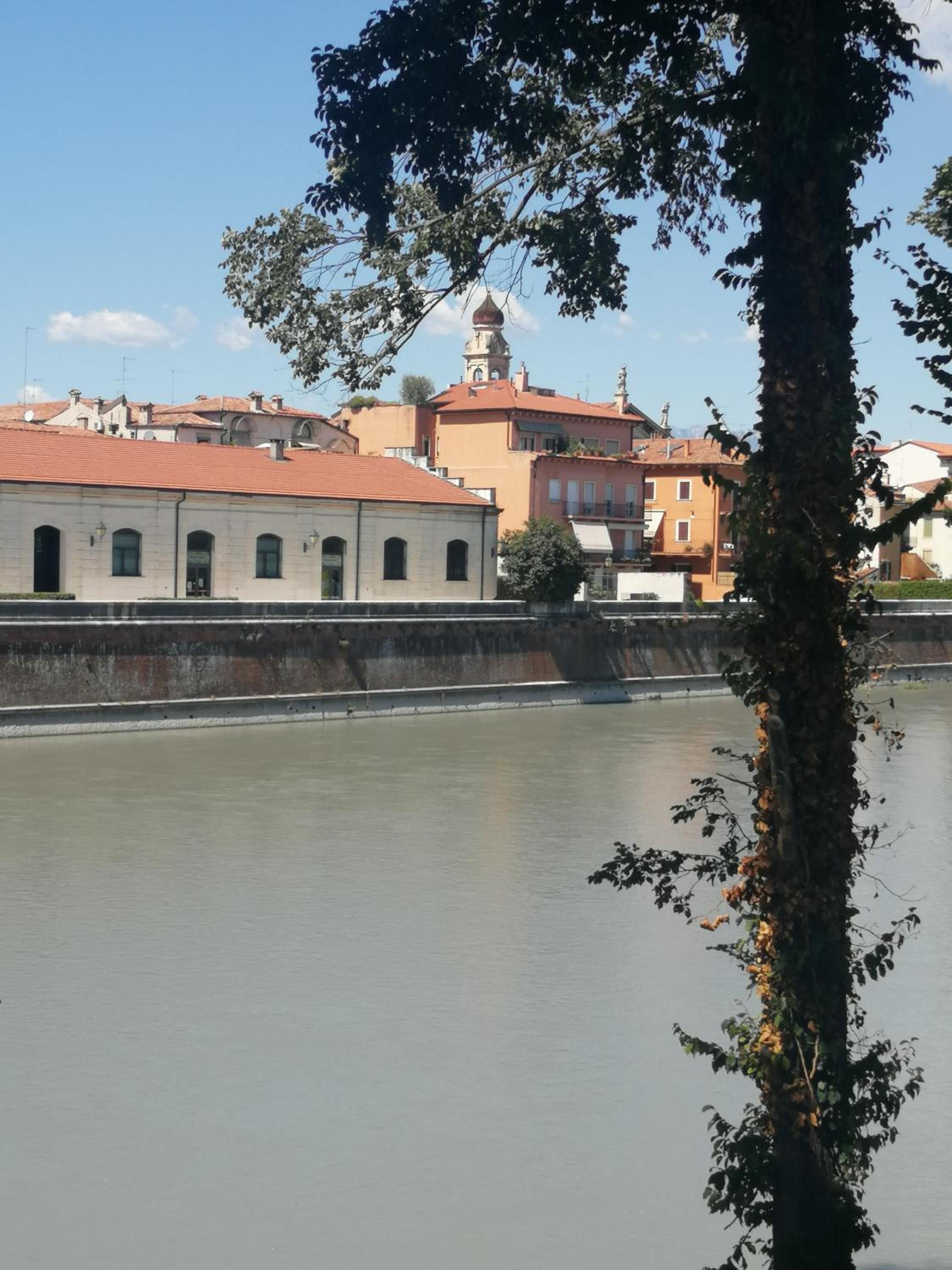 VERONA GODDESS HOUSE