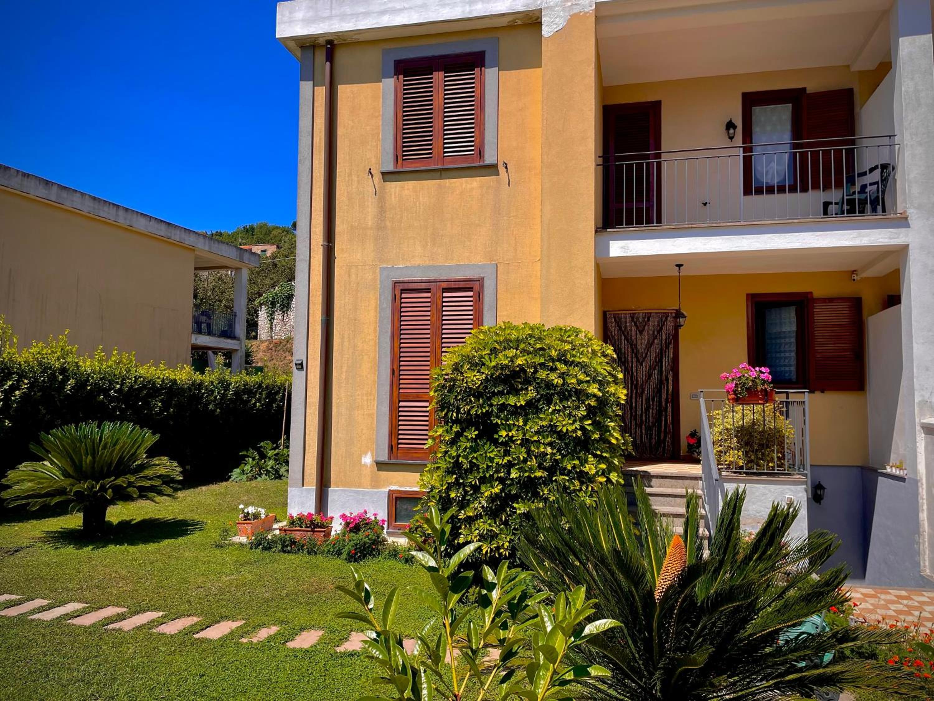 Villetta le Costiere view 2