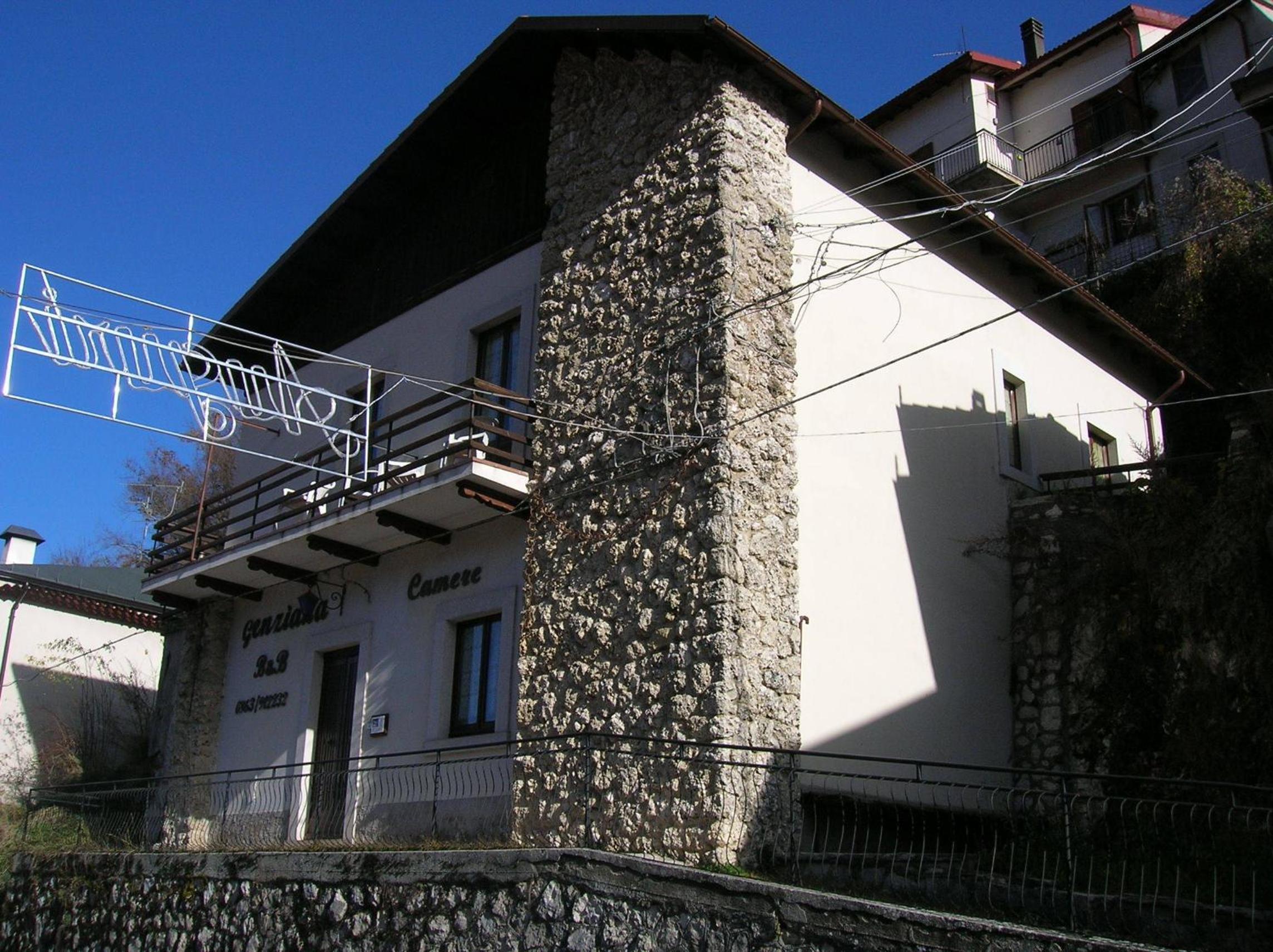 Genziana B&B by VM view 4