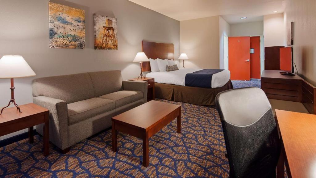 Best Western Plus Villa Del Lago Inn Patterson - Property Image 21