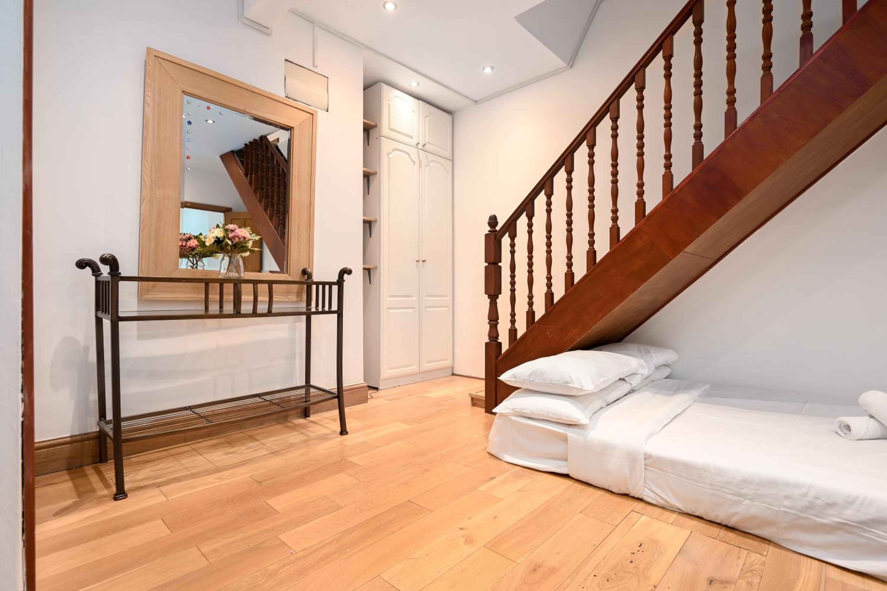 Imperial Earls Court Apartments