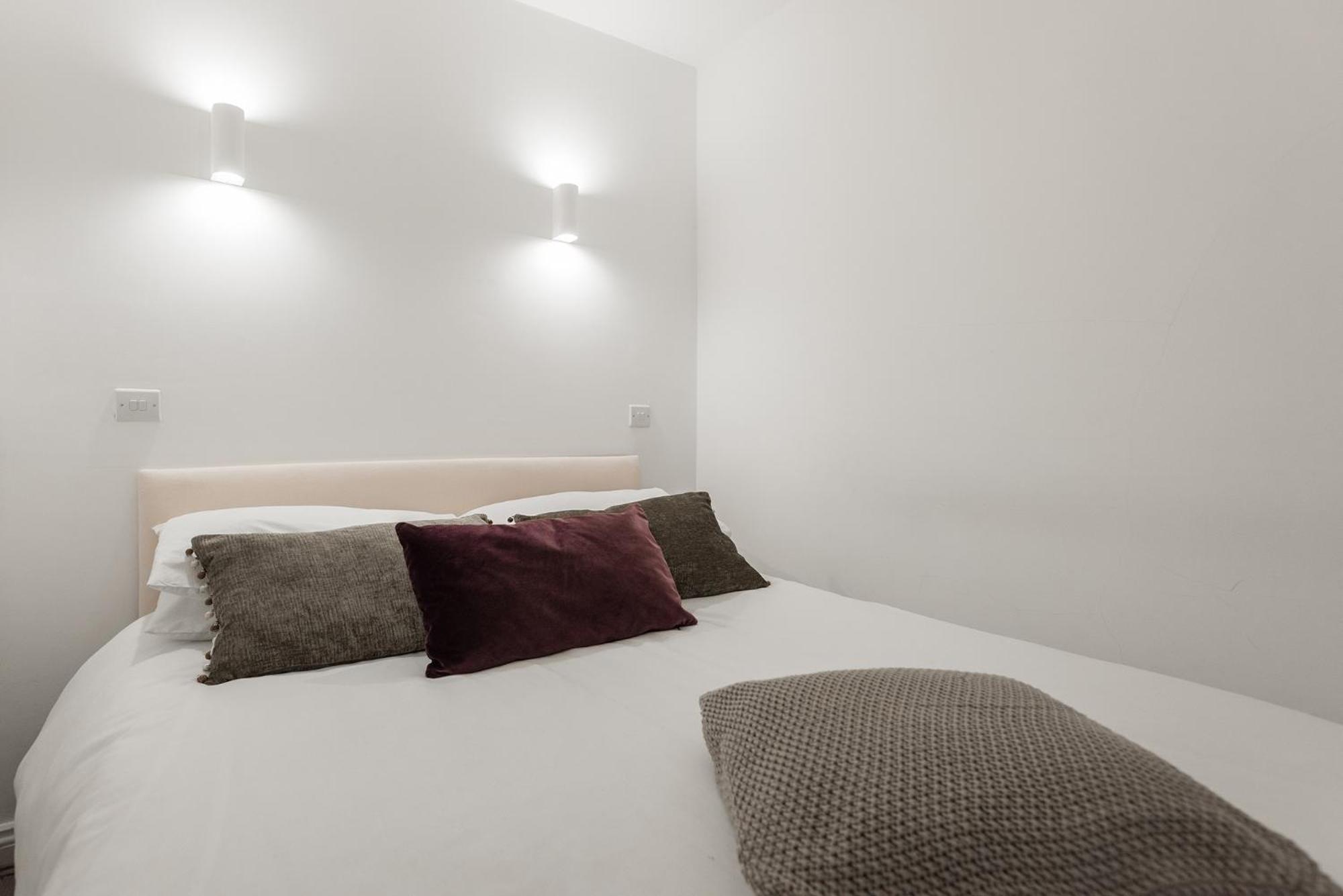 Paddington/Lancaster Gate Luxury Apartment by Hyde Park