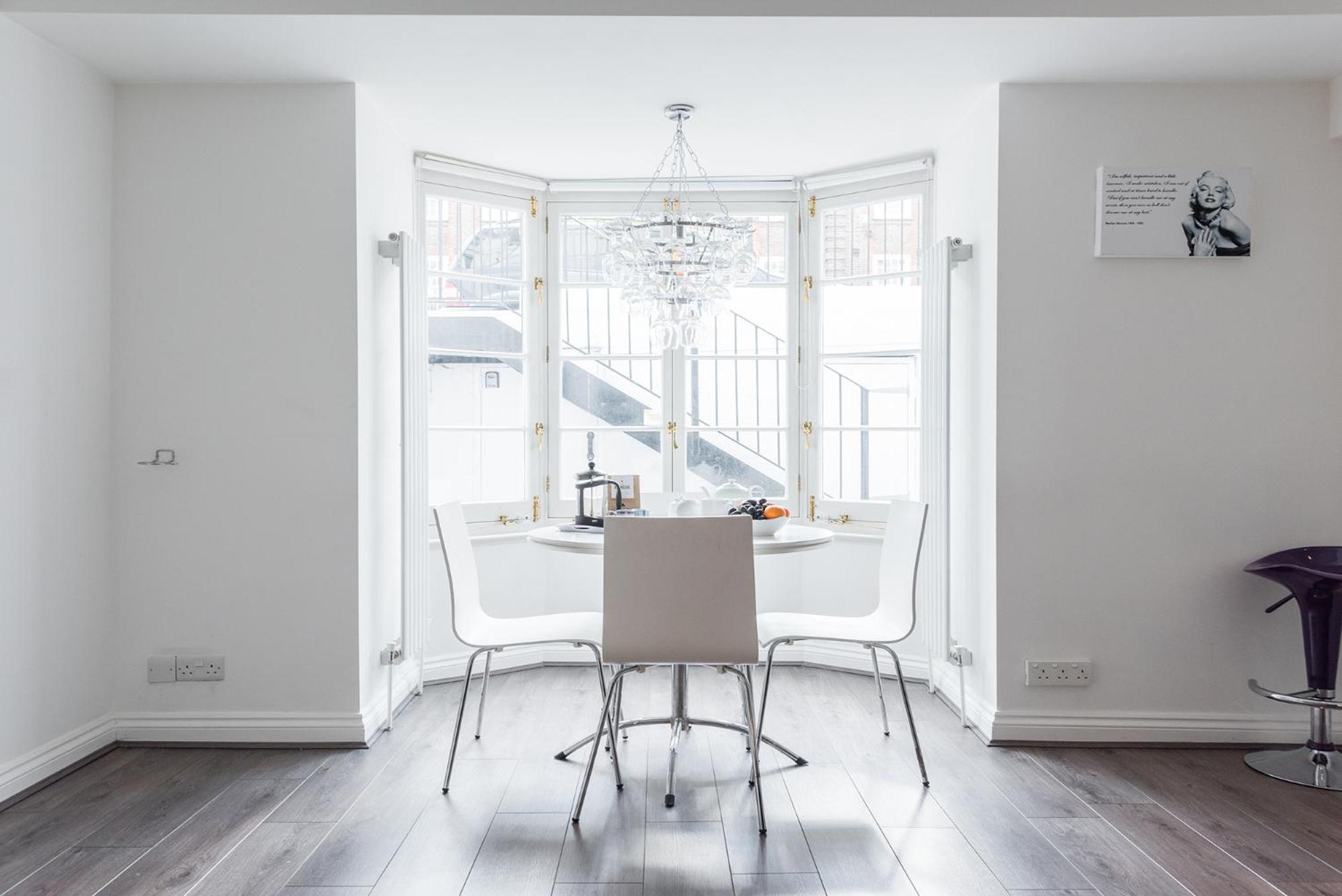 Paddington/Lancaster Gate Luxury Apartment by Hyde Park