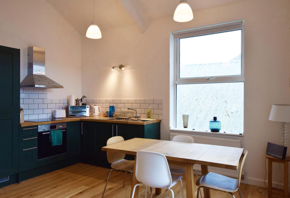 Modern Apartment In The Centre of Teignmouth view 5