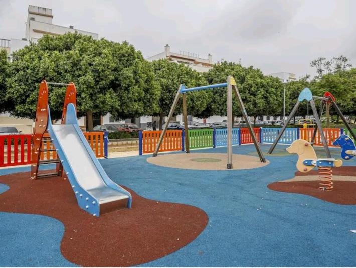 Apartamento con patio y piscina cerca de Sevilla