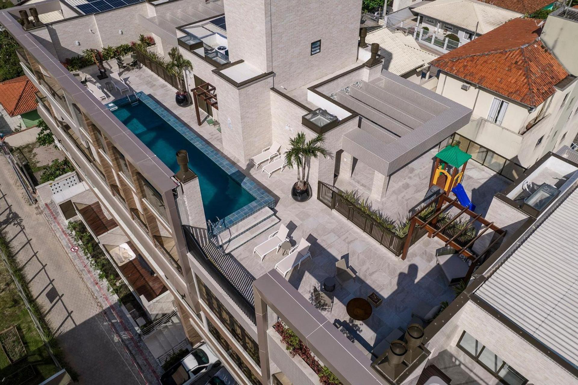 Apartamento 3 suítes c jacuzzi centro de Bombinhas