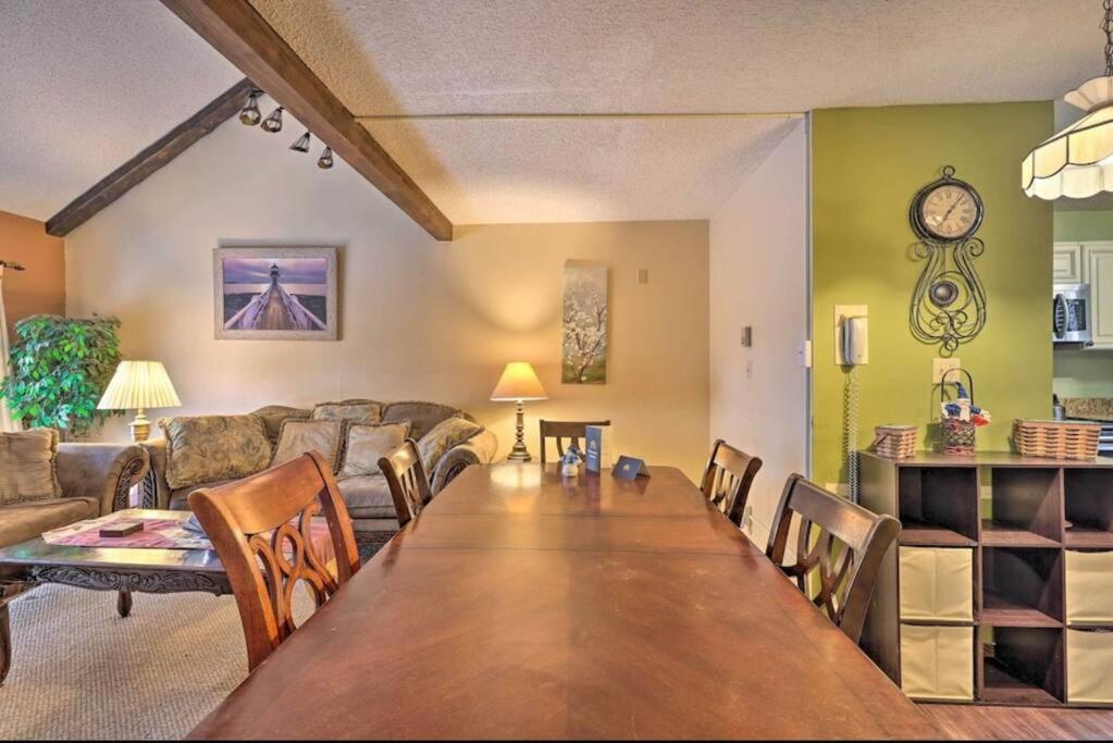 Ian's Camelback House view 3