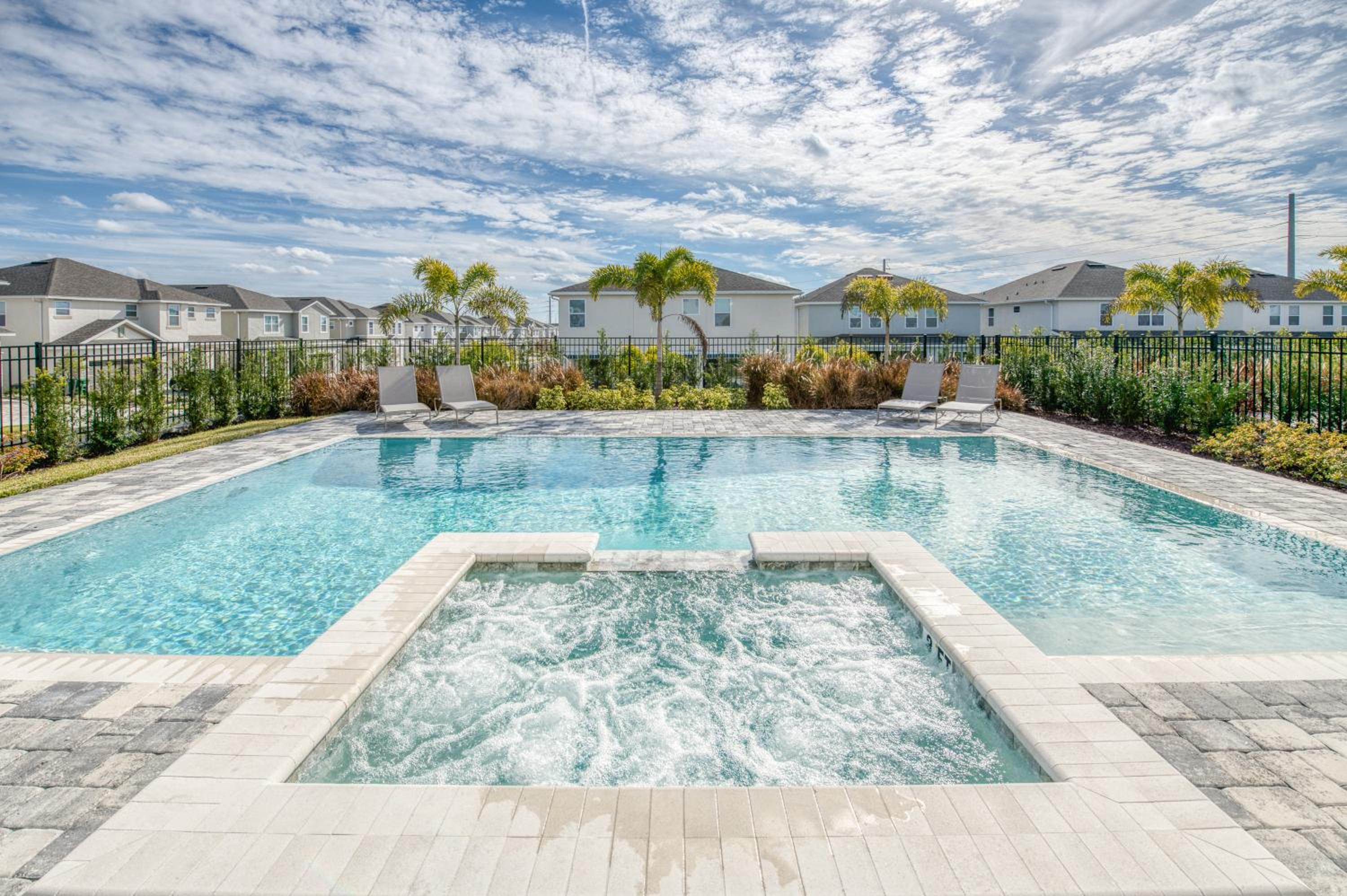 Encore Resort and Water Park at Reunion by Rentyl