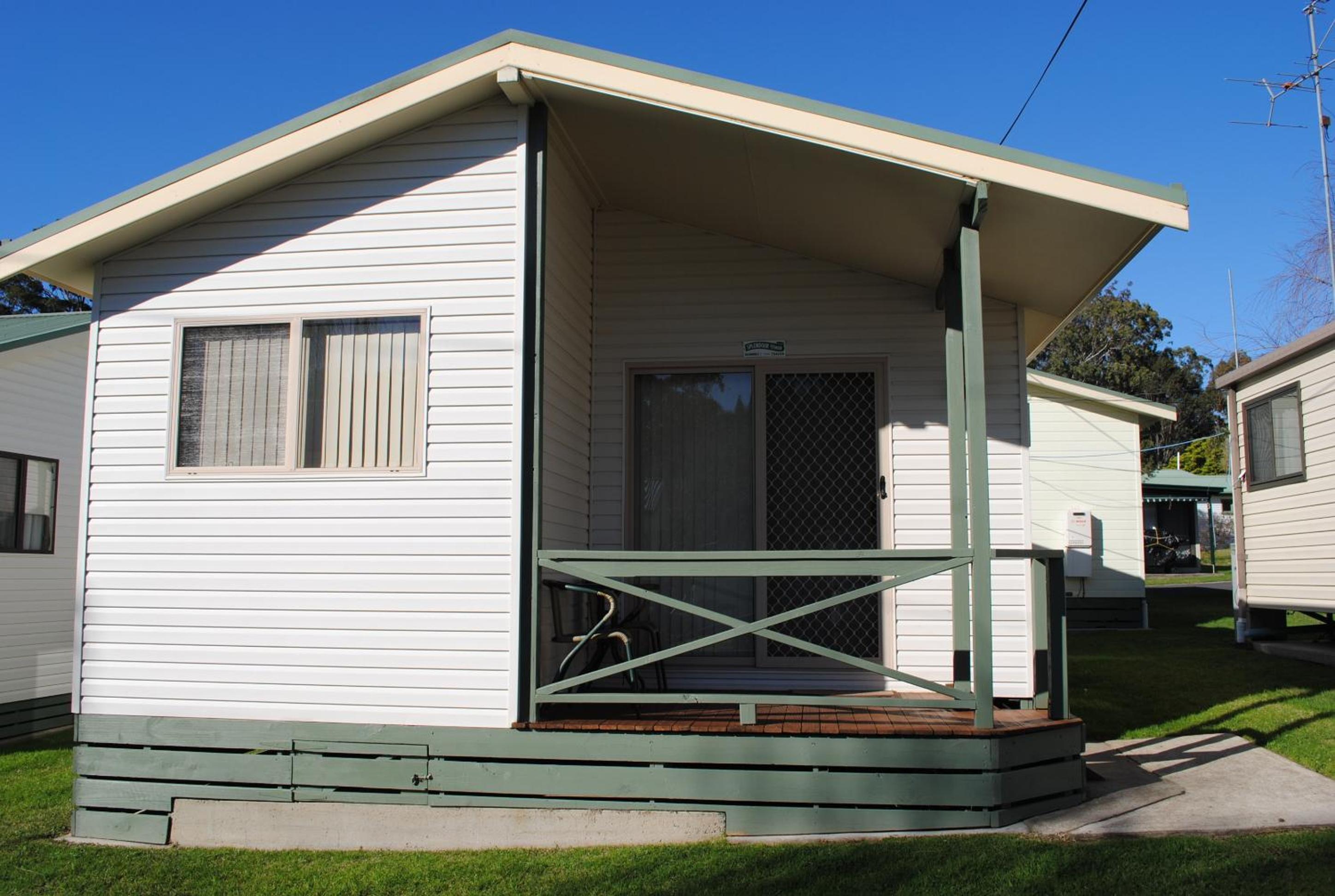Pleasurelea Tourist Resort & Caravan Park