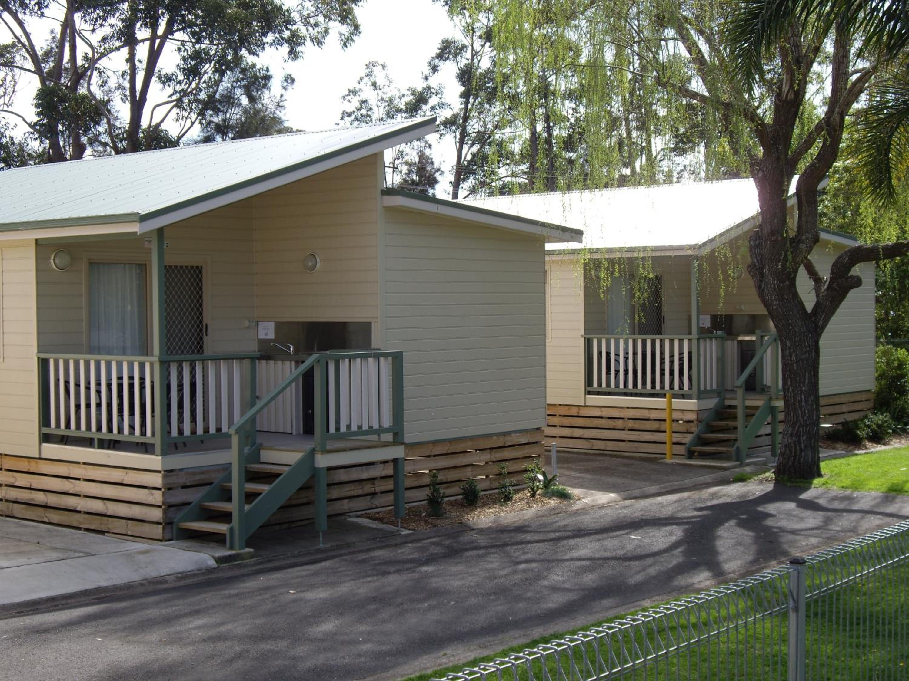 Pleasurelea Tourist Resort & Caravan Park