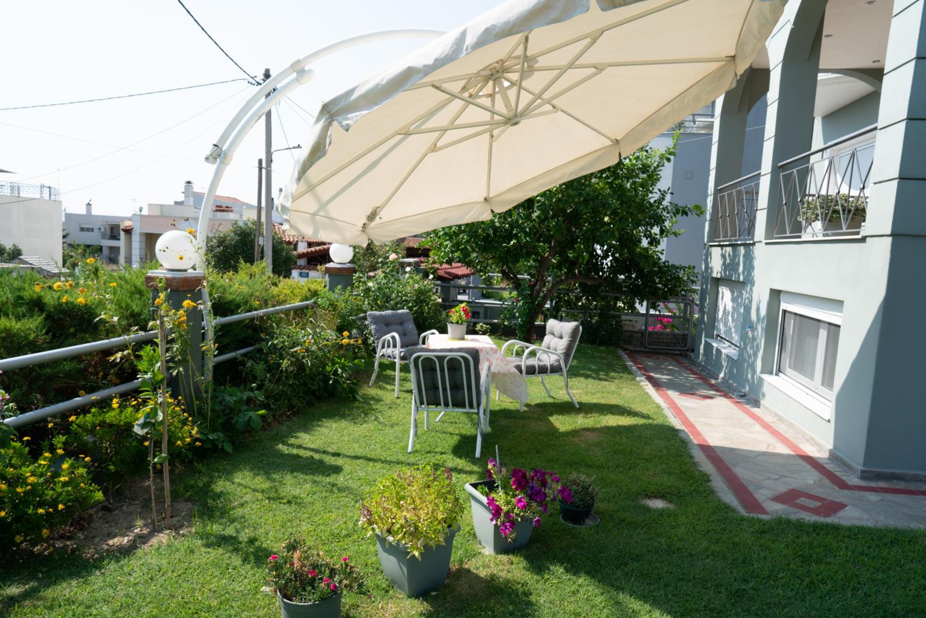 Apollon house