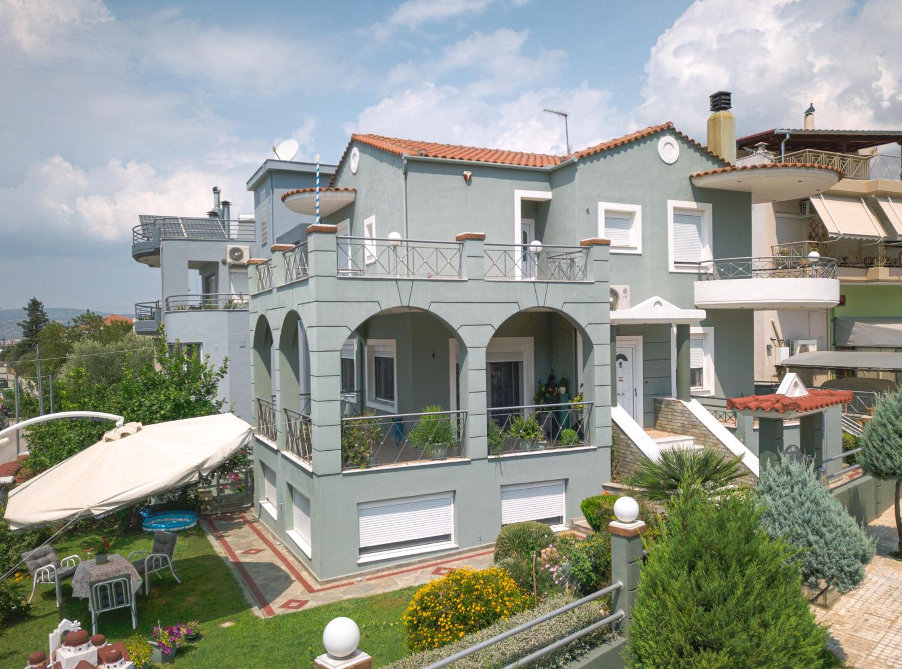 Apollon house