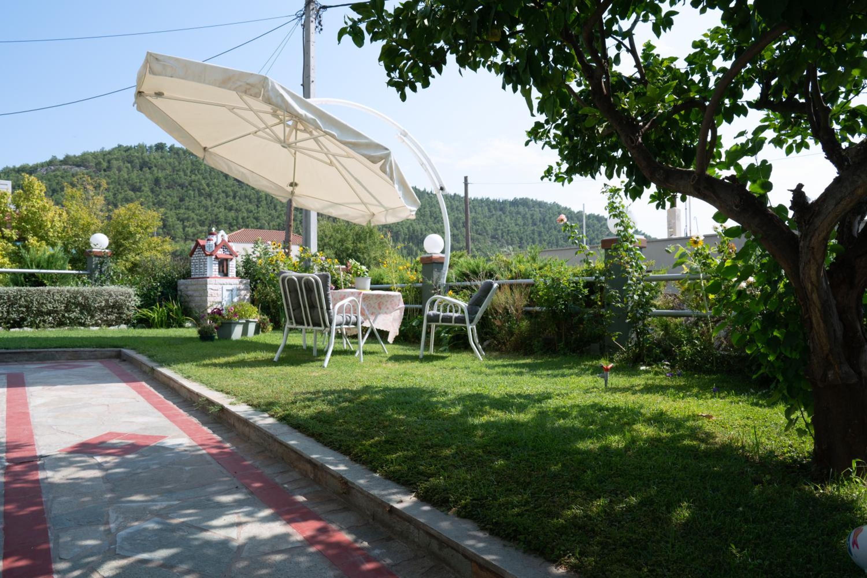 Apollon house
