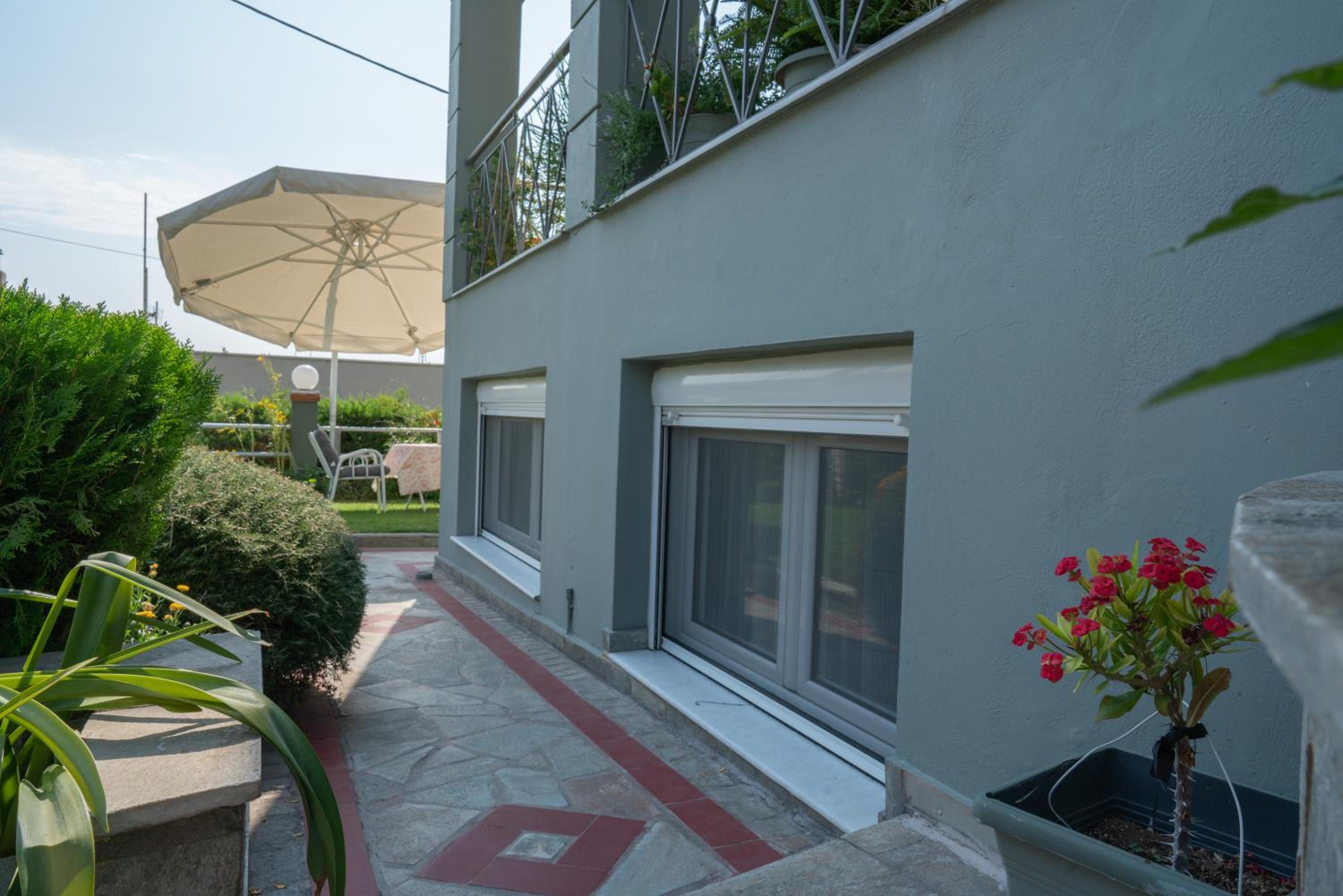 Apollon house