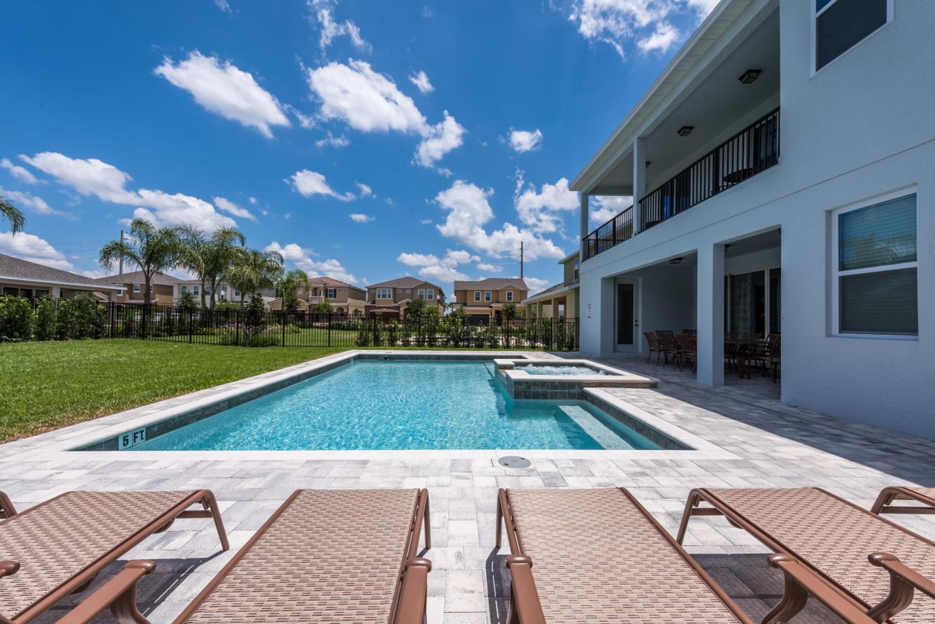 Encore Resort and Water Park at Reunion by Rentyl