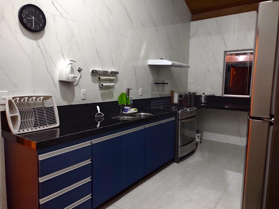 CASA DE CAMPO Banheira, Lareira e Cachoeira