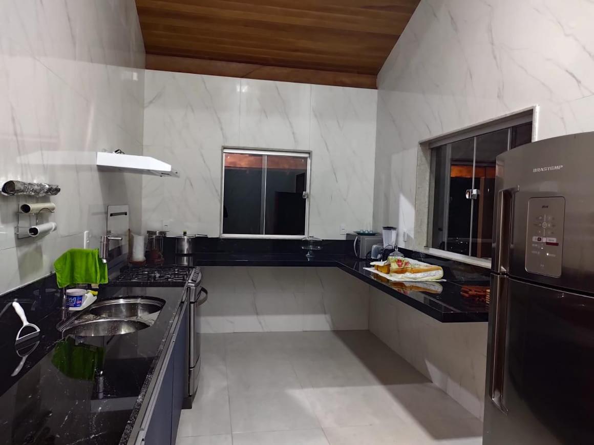 CASA DE CAMPO Banheira, Lareira e Cachoeira