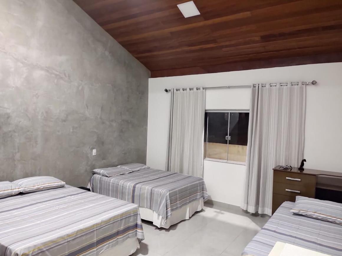 CASA DE CAMPO Banheira, Lareira e Cachoeira