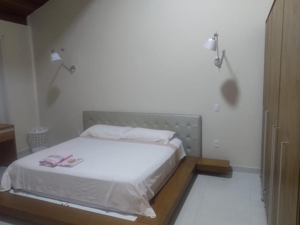 CASA DE CAMPO Banheira, Lareira e Cachoeira