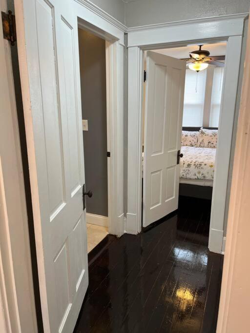 Ridgeway 2 Bedroom House near Xavier Downtown