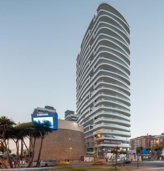 Hotel Suite Apartameto 1606 Espectacular Vista La Carolina, piso 16 ONE - Quito - Image 1