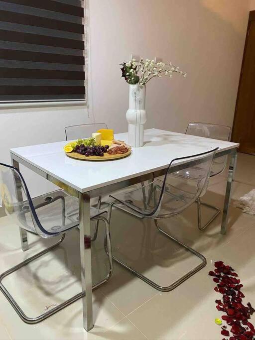 Romantico,moderno , self check-in-24/7-wifi-Tv 4K view 3
