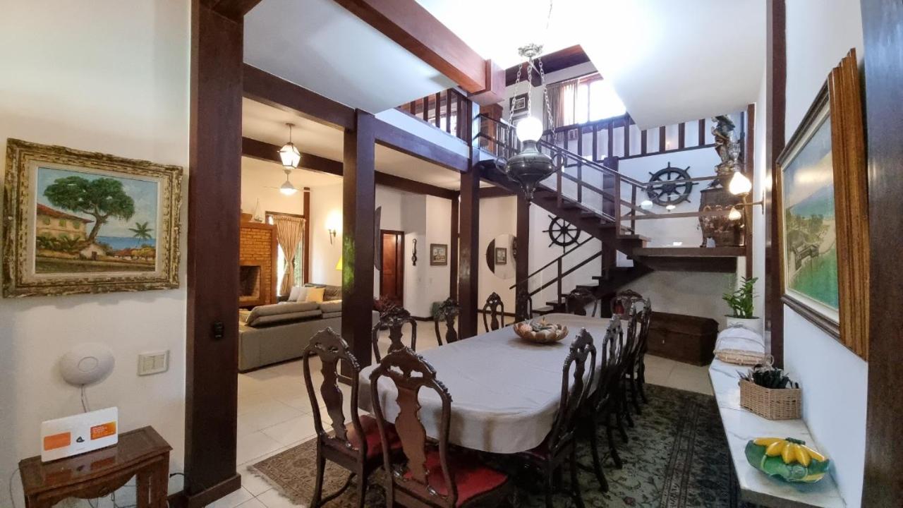 Casa 10 suítes, até 64 pessoas, Praia Ferradura